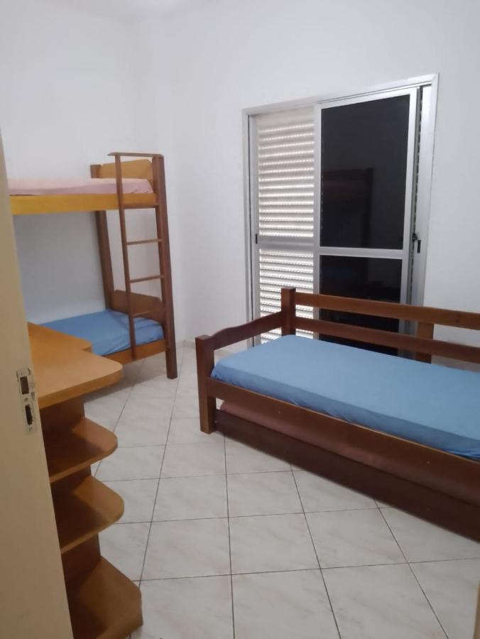 Apto C/2 Quartos Sendo Uma C/ar E 2banheiros Apartment *